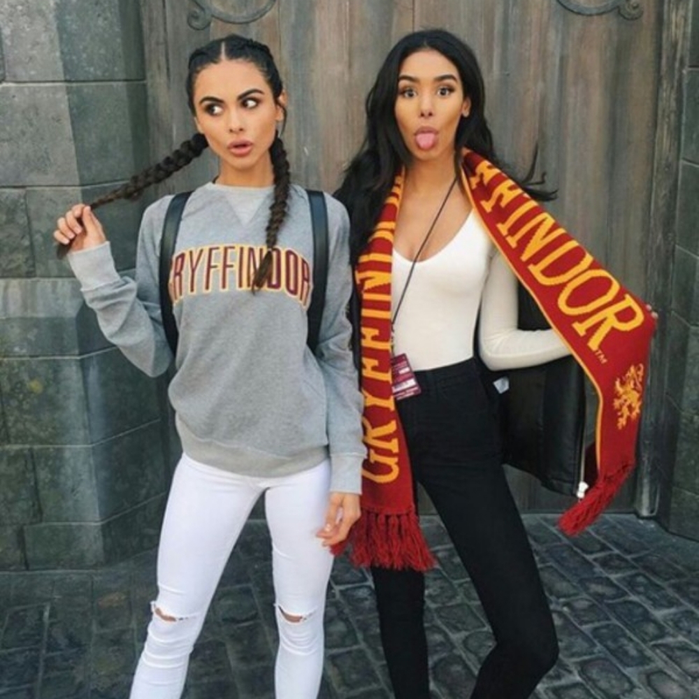 UNIVERSAL STUDIOS Gryffindor pullover